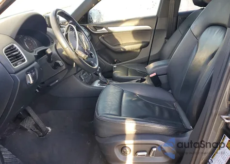 2018 Audi Q3 Premium z USA, uszkodzony, nr VIN WA1ECCFS1JR022345